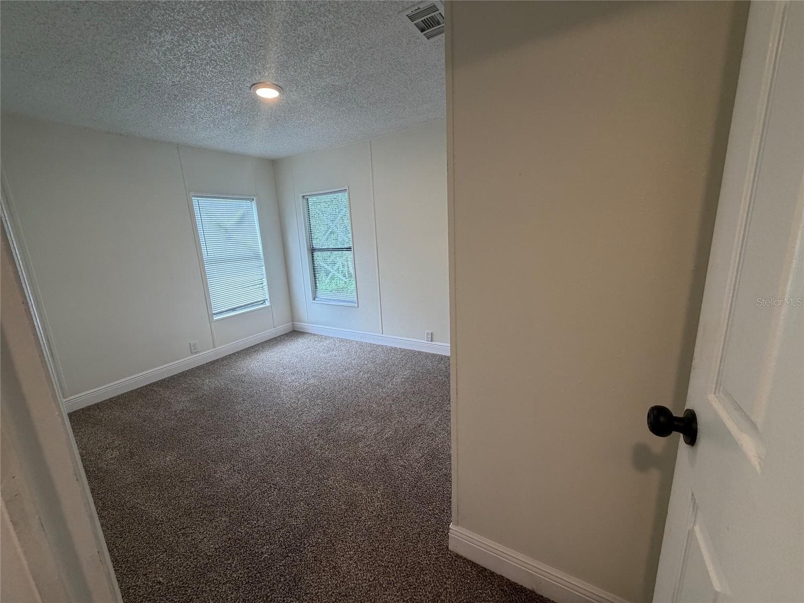 Manufactured Home at 3736 VALLEY FARM RD, LAKELAND, photo 16 of 19