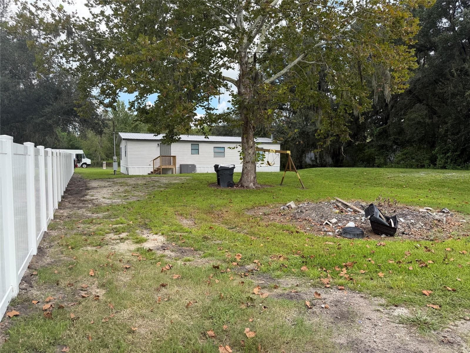 Manufactured Home at 3736 VALLEY FARM RD, LAKELAND, photo 18 of 19