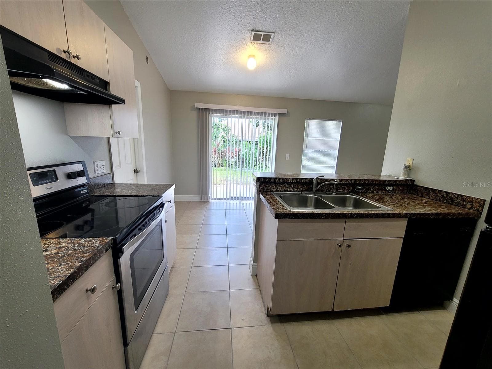 Single Family Residence at 705 CARIBOU DR, KISSIMMEE, photo 7 of 11