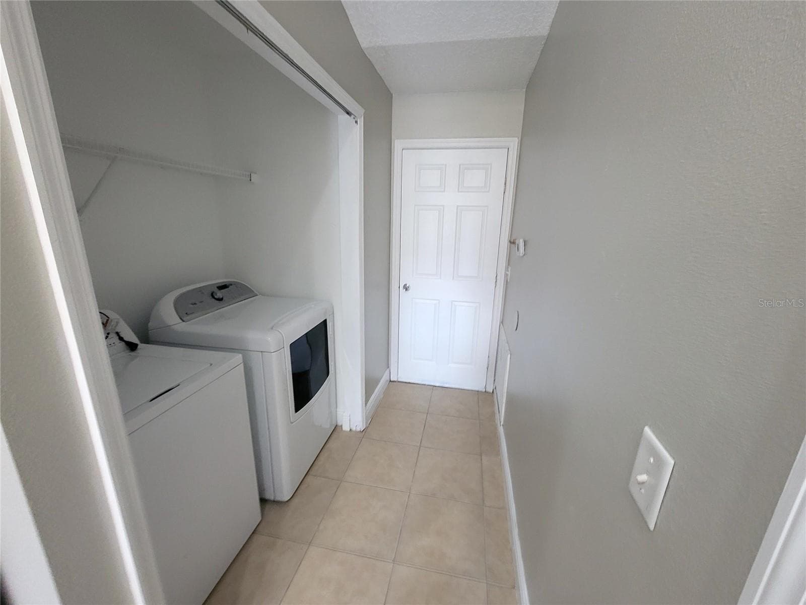 Single Family Residence at 705 CARIBOU DR, KISSIMMEE, photo 8 of 11