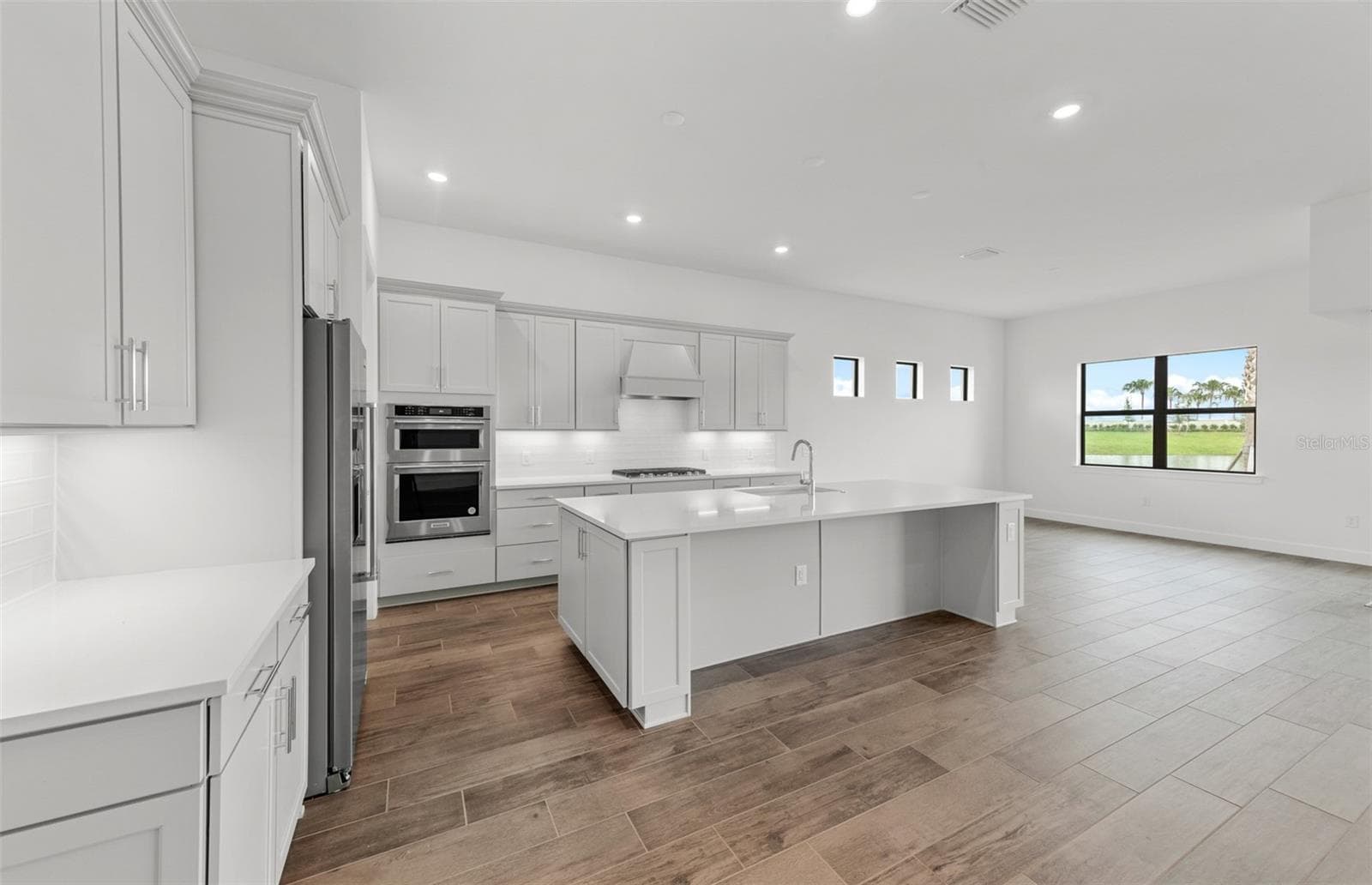 Photo depicts the actual home available for sale. - 5027 GOLDEN SHORE CT, LAKEWOOD RANCH