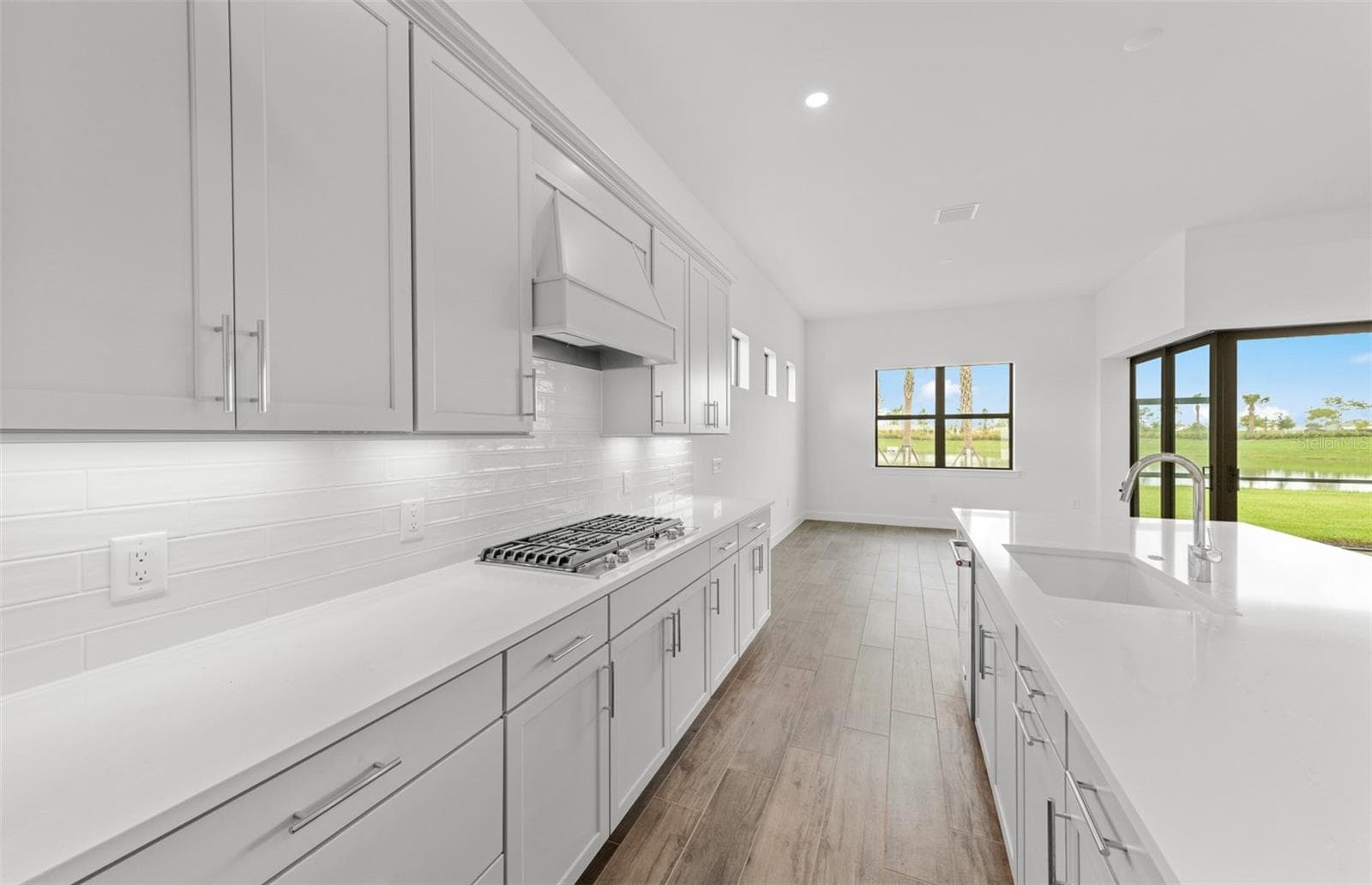 Photo depicts the actual home available for sale. - 5027 GOLDEN SHORE CT, LAKEWOOD RANCH