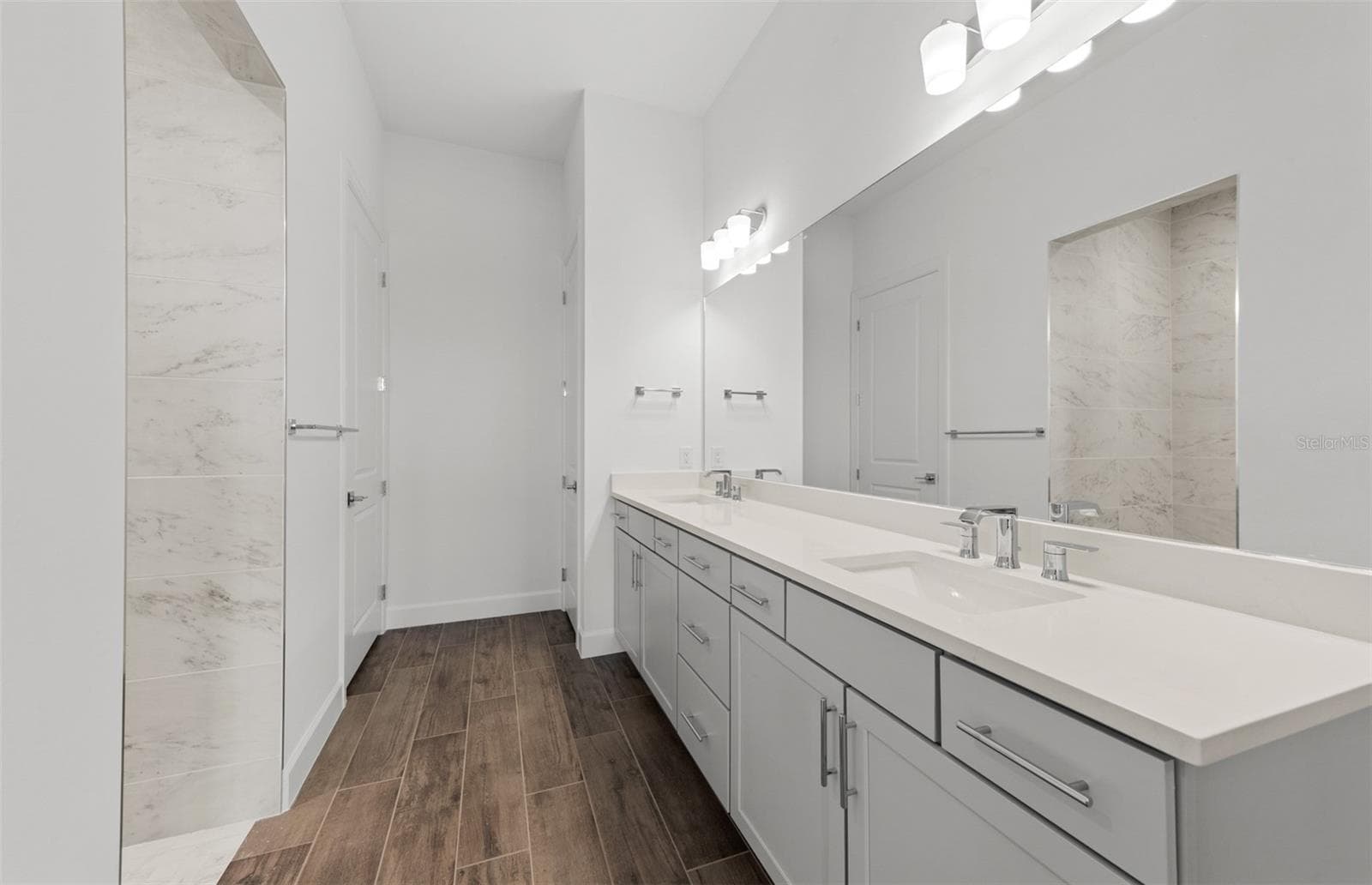 Photo depicts the actual home available for sale. - 5027 GOLDEN SHORE CT, LAKEWOOD RANCH