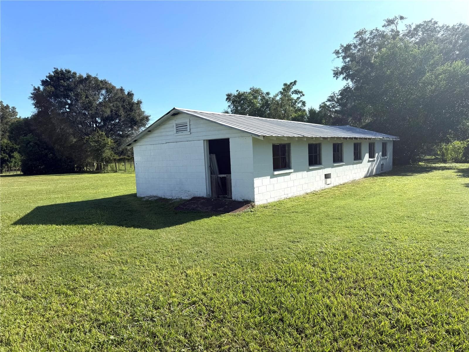 warehouse / shad /storage - 380 MOALE RD, BROOKSVILLE