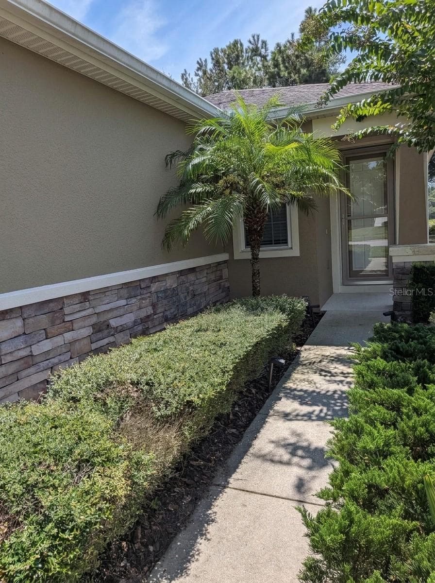 Single Family Residence at 21846 BELGIAN CT, MOUNT DORA, photo 2 of 18