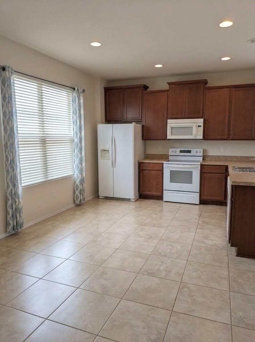 Single Family Residence at 21846 BELGIAN CT, MOUNT DORA, photo 5 of 18