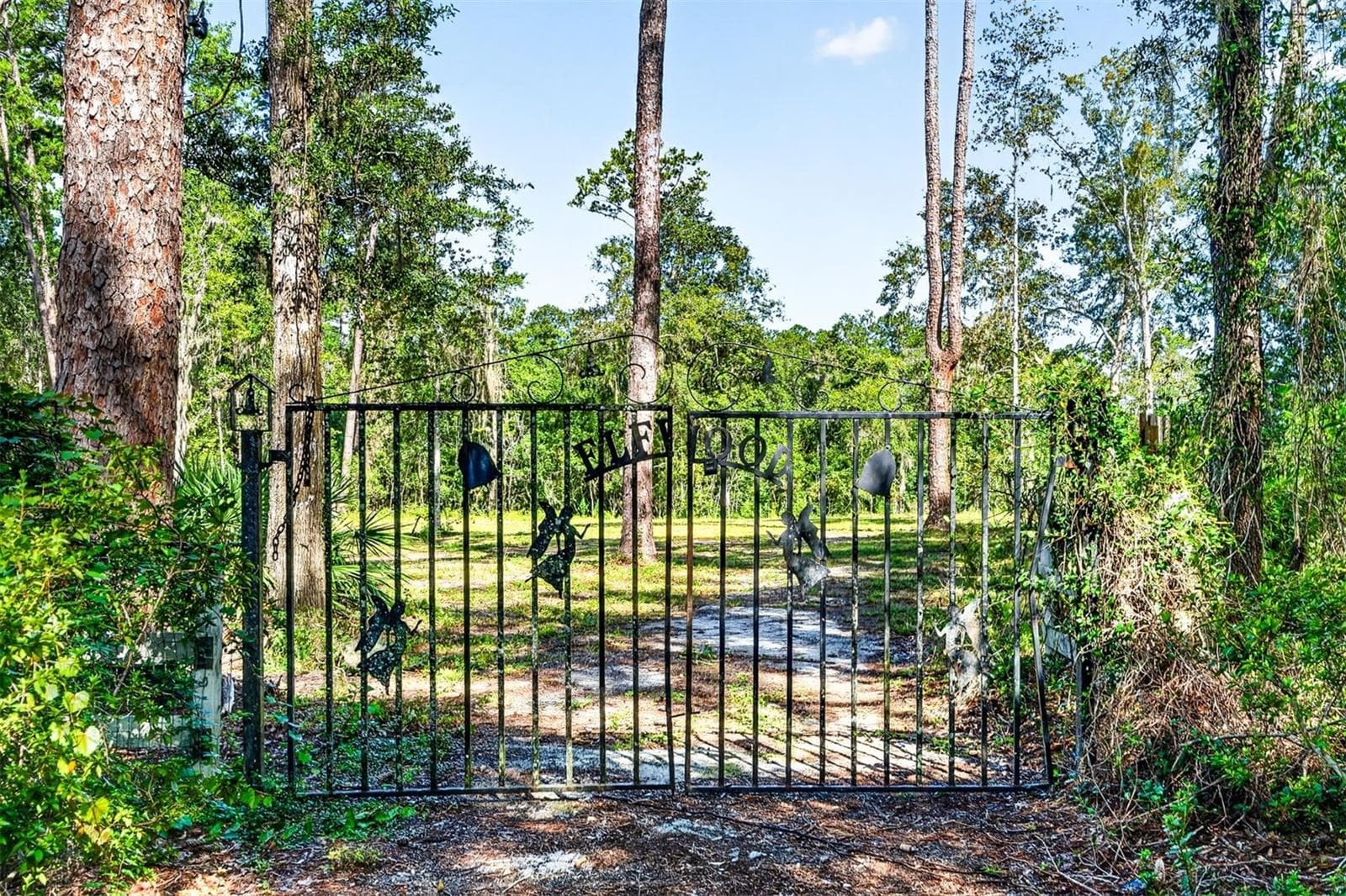 Gated Entry - 1840 NW 51ST TER, GAINESVILLE