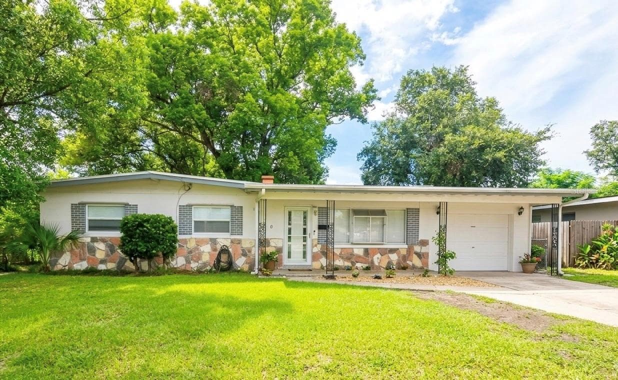 Exterior Front Driveway - 1840 N POWERS DR, ORLANDO