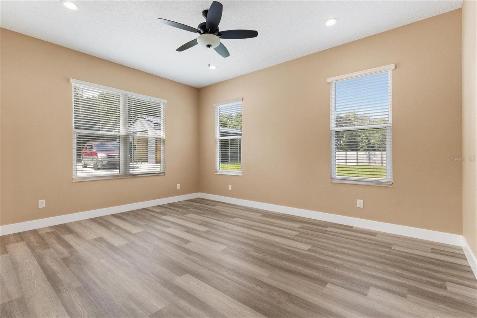 Primary Bedroom - 2540 NE 77TH RD, WILDWOOD