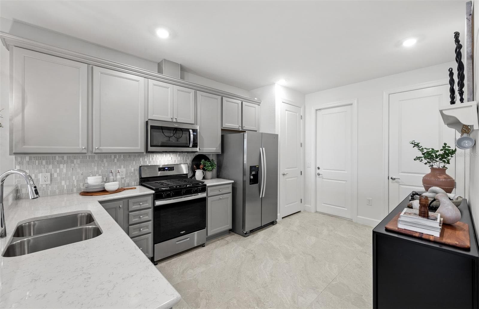 Photos are from staged model home. - 18734 INDIAN ROCK PL, LAKEWOOD RANCH