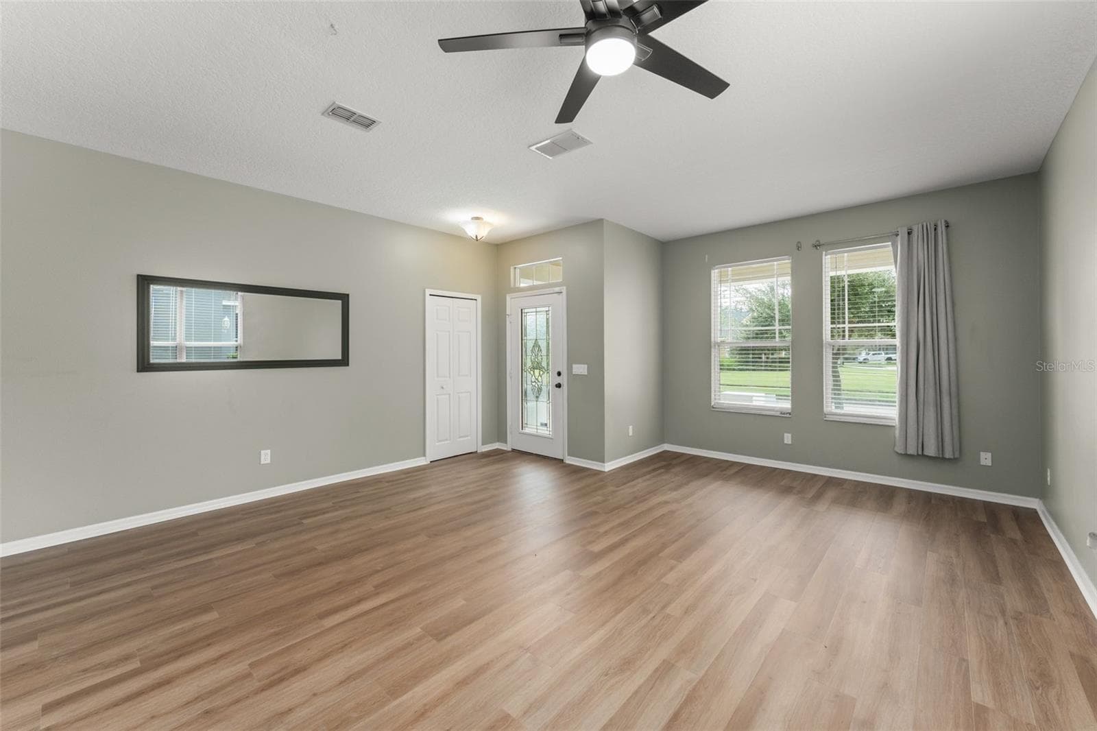 Living Room - 14127 SOUTHERN RED MAPLE DR, ORLANDO