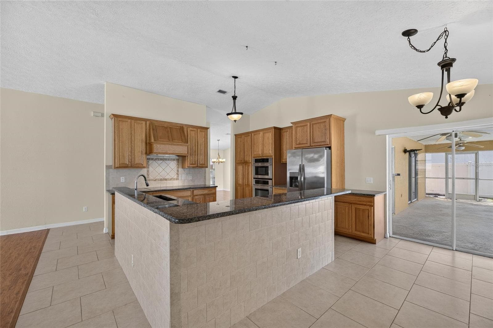 Single Family Residence at 4404 KENDAL CT, VALRICO, photo 8 of 91