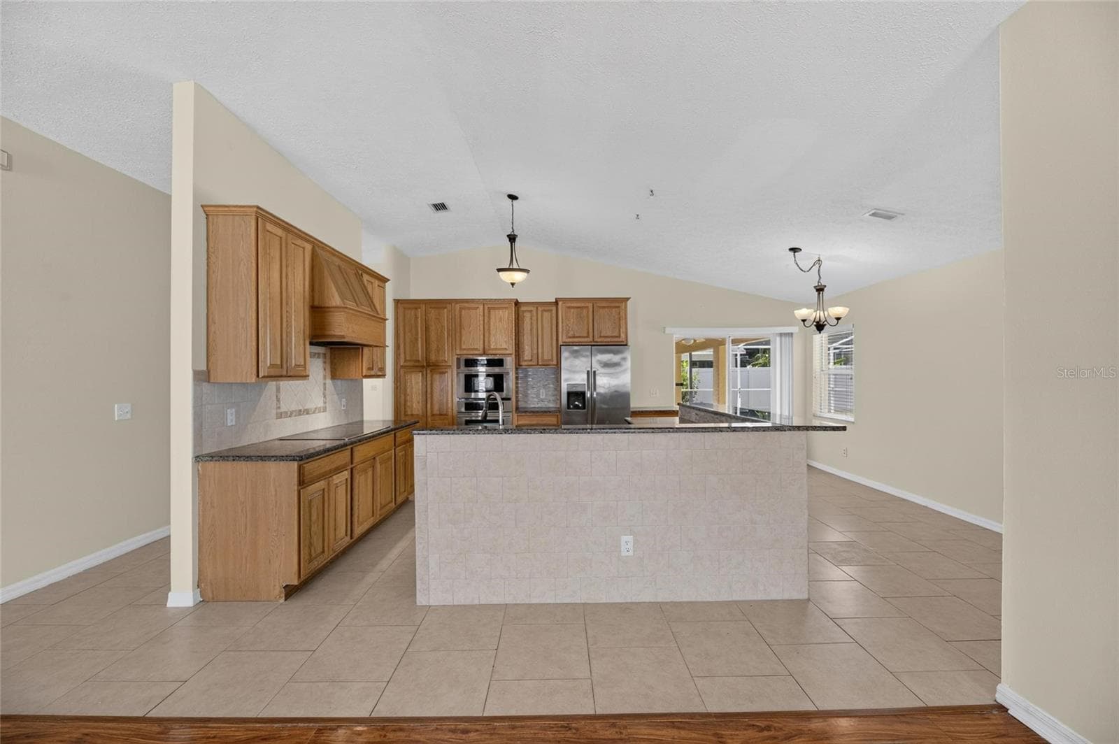 Single Family Residence at 4404 KENDAL CT, VALRICO, photo 12 of 91