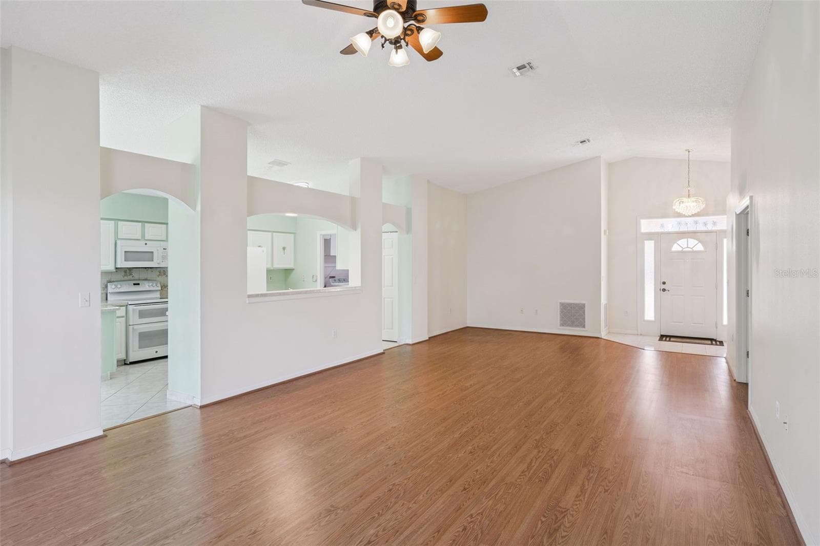 Single Family Residence at 439 GRAND VISTA TRL, LEESBURG, photo 13 of 79