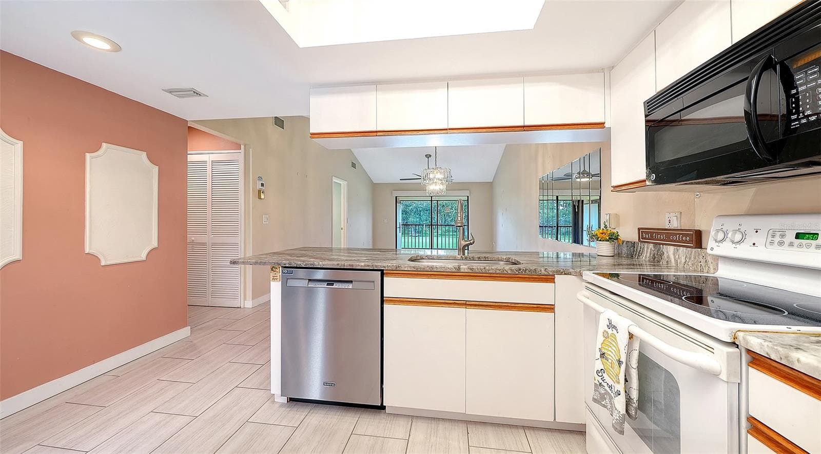 Condominium at 7652 EAGLE CREEK DR #7598, SARASOTA, photo 19 of 66