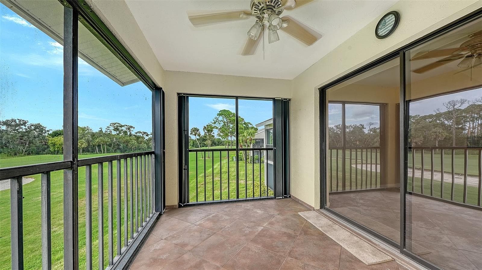 Beautifully situated screened lanai perfect for entertaining, morning coffee or evening glass of wine! - 7652 EAGLE CREEK DR #7598, SARASOTA