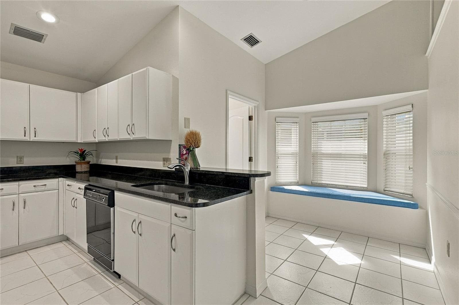 Single Family Residence at 5816 BEAURIVAGE AVE, SARASOTA, photo 16 of 37