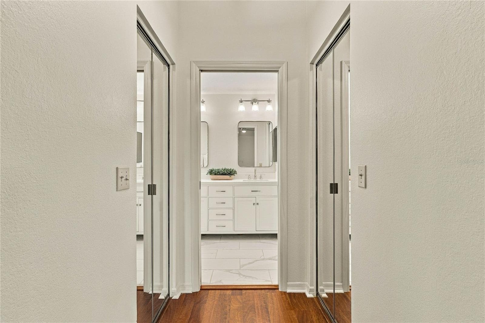 Single Family Residence at 5816 BEAURIVAGE AVE, SARASOTA, photo 22 of 37