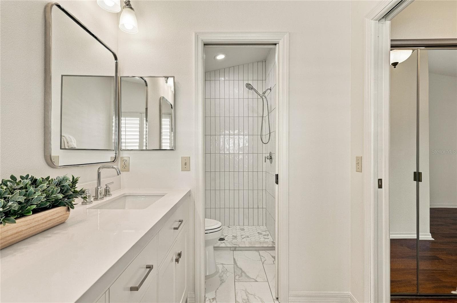 Single Family Residence at 5816 BEAURIVAGE AVE, SARASOTA, photo 25 of 37