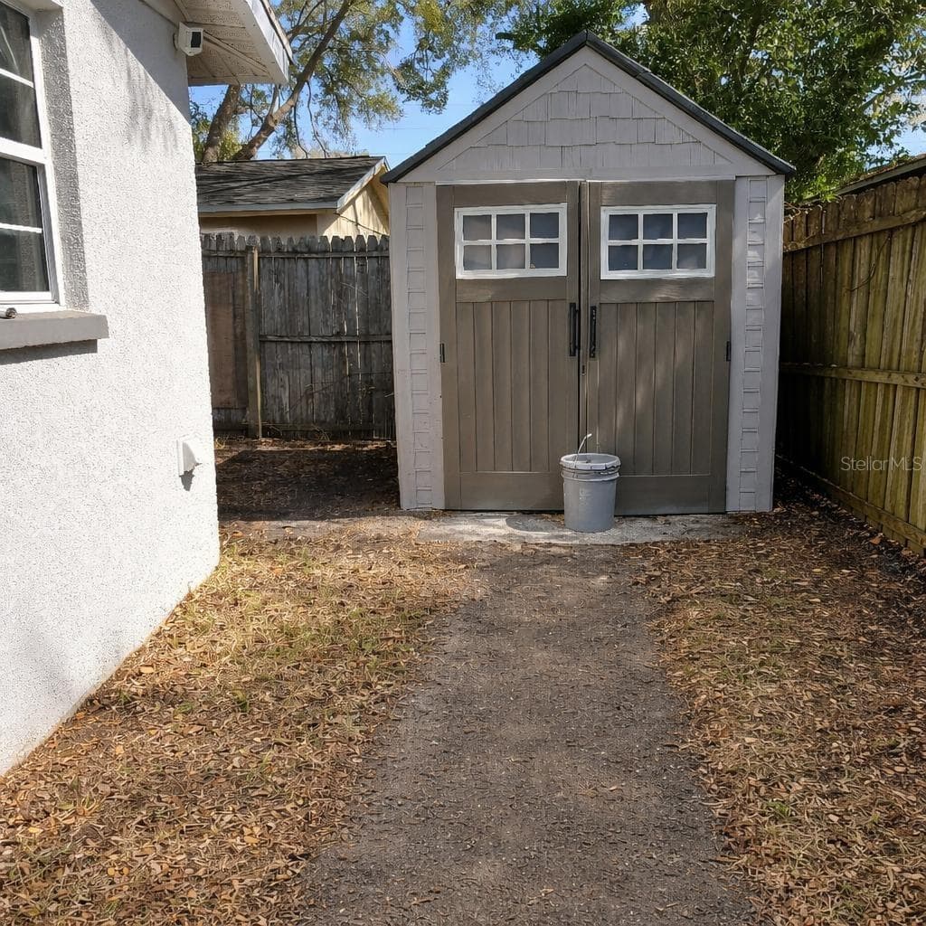 1021 FAIRBURN AVE