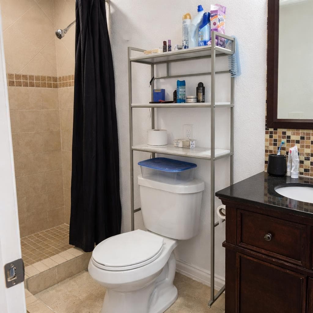 Single Family Residence at 1021 FAIRBURN AVE, CLEARWATER, photo 8 of 25