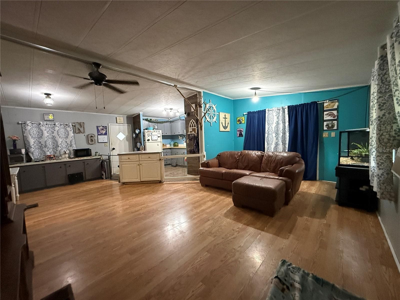 LIVING ROOM - 11110 SE 66TH TER, BELLEVIEW