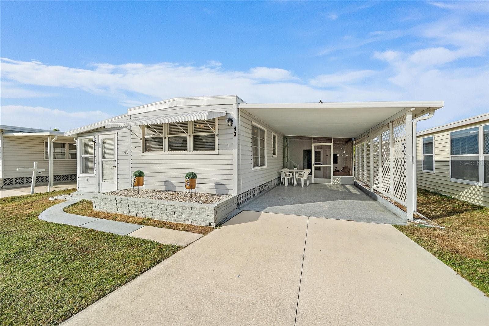 43 EDESSA DR