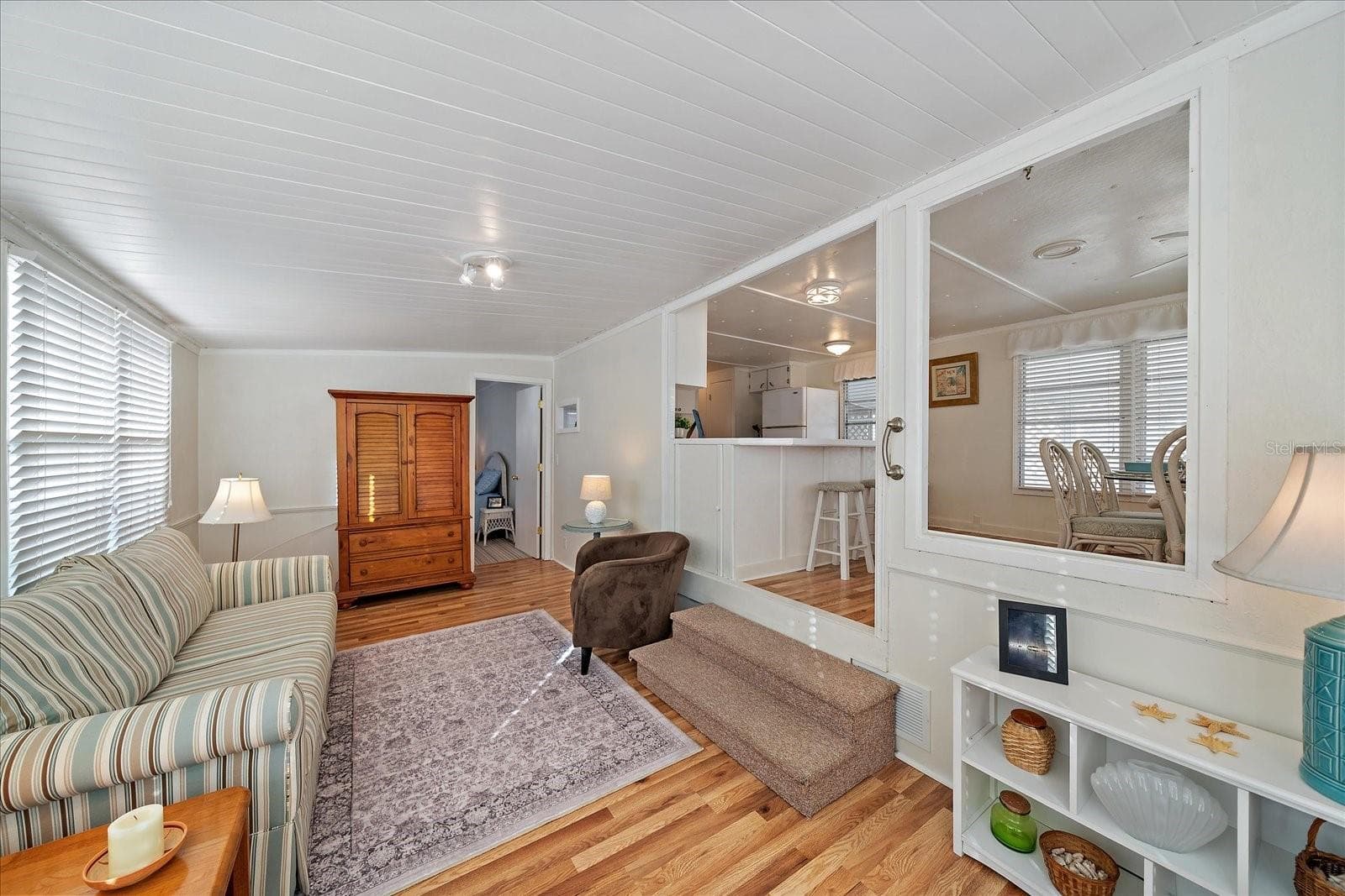 Mobile Home at 43 EDESSA DR, PALMETTO, photo 2 of 26