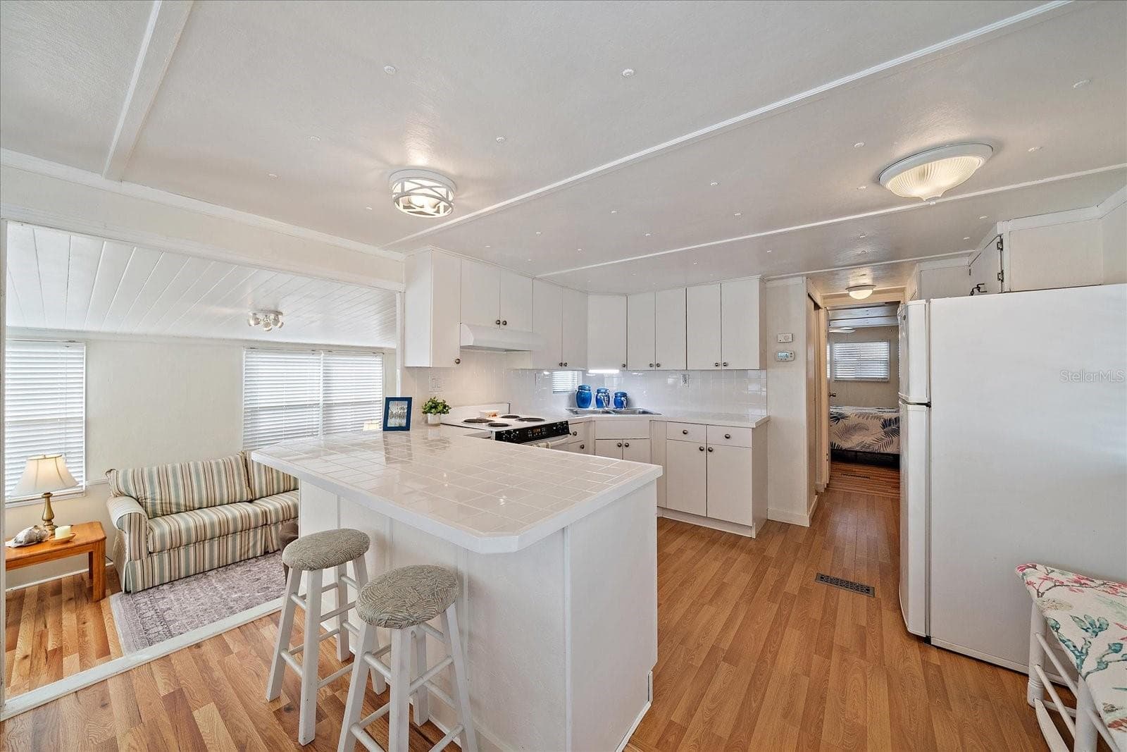 Mobile Home at 43 EDESSA DR, PALMETTO, photo 8 of 26