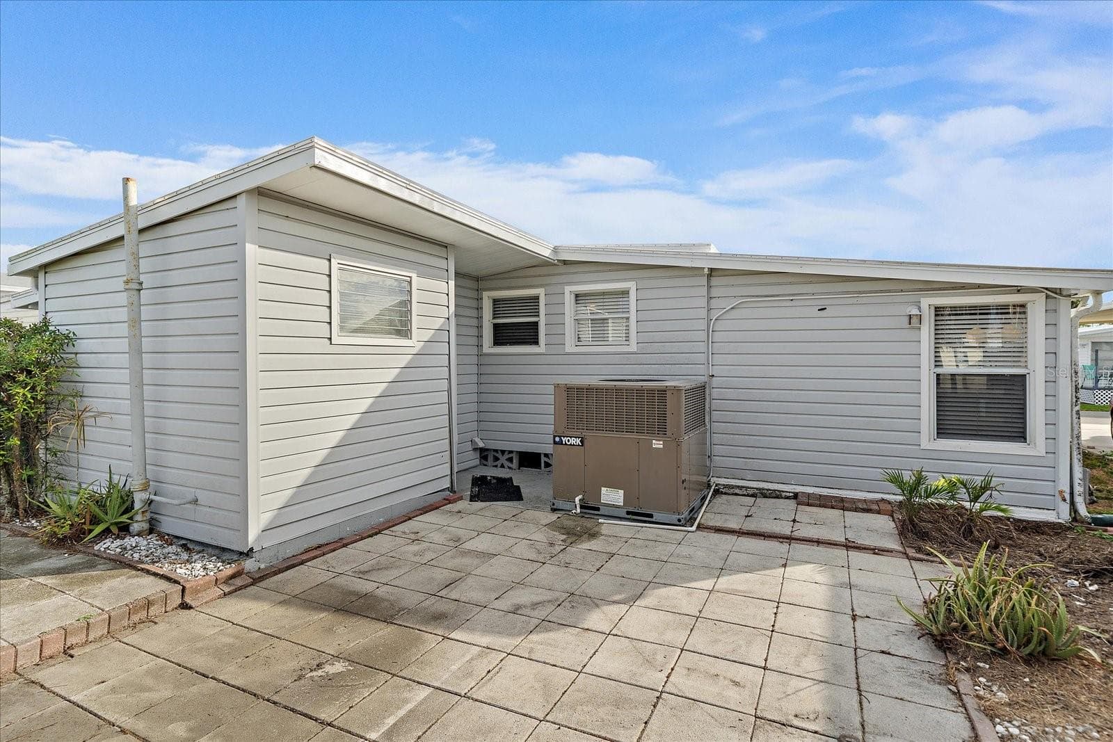 Mobile Home at 43 EDESSA DR, PALMETTO, photo 21 of 26