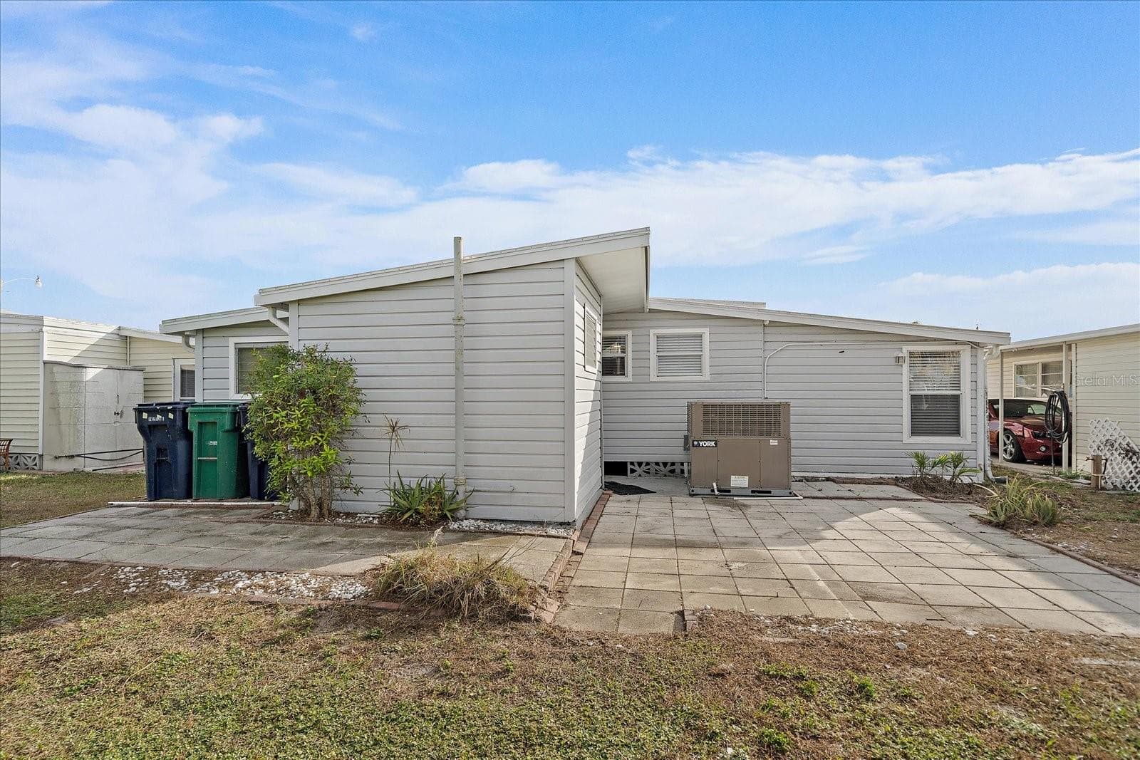 Mobile Home at 43 EDESSA DR, PALMETTO, photo 22 of 26