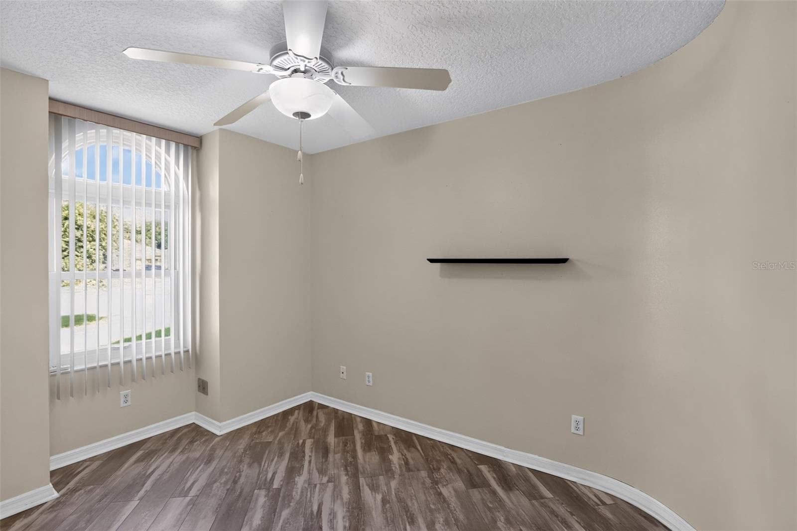 Single Family Residence at 5500 LAVER ST, LEESBURG, photo 20 of 30