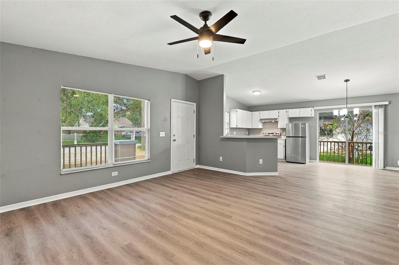 Single Family Residence at 6417 28TH ST N, ST PETERSBURG, photo 6 of 35