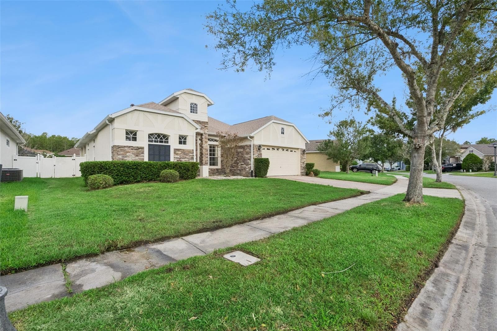 PEACEFUL WALKWAYS - 16460 TUDOR GROVE DR, ORLANDO