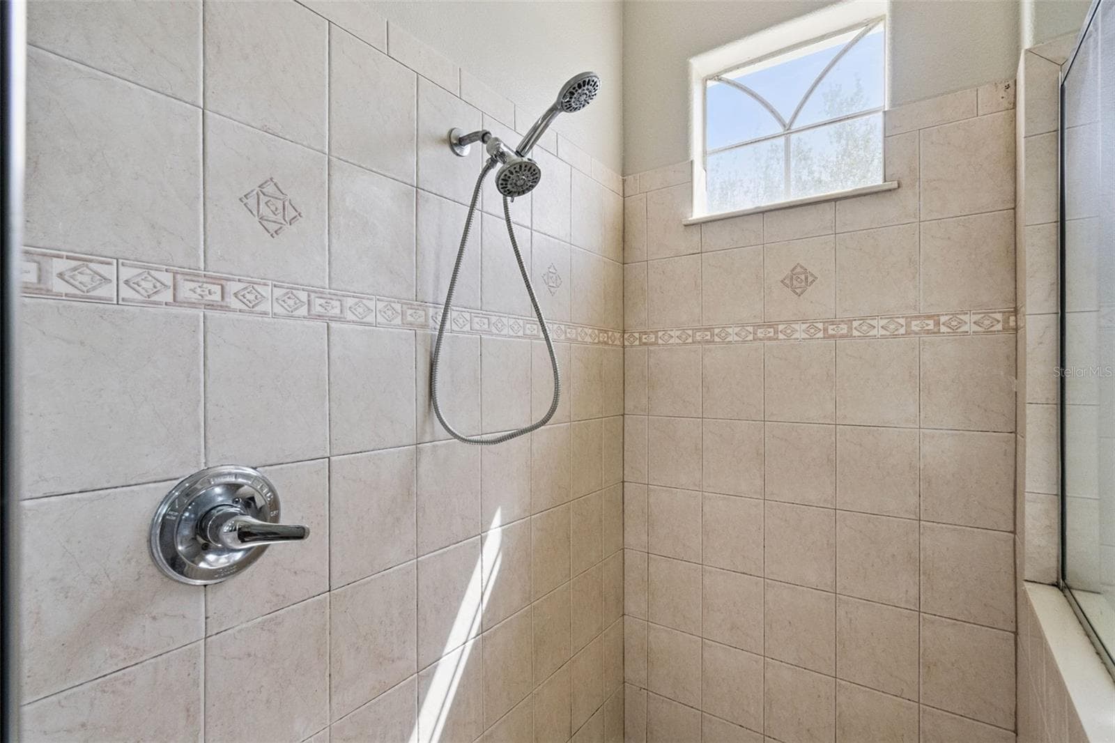MASTER SHOWER - 16460 TUDOR GROVE DR, ORLANDO