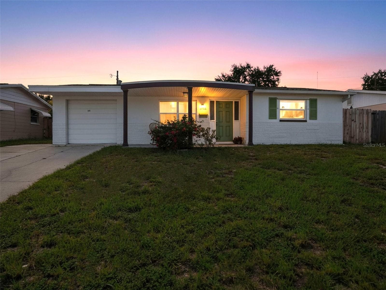 Single Family Residence at 1031 CLASSIC DR, HOLIDAY, photo 2 of 37