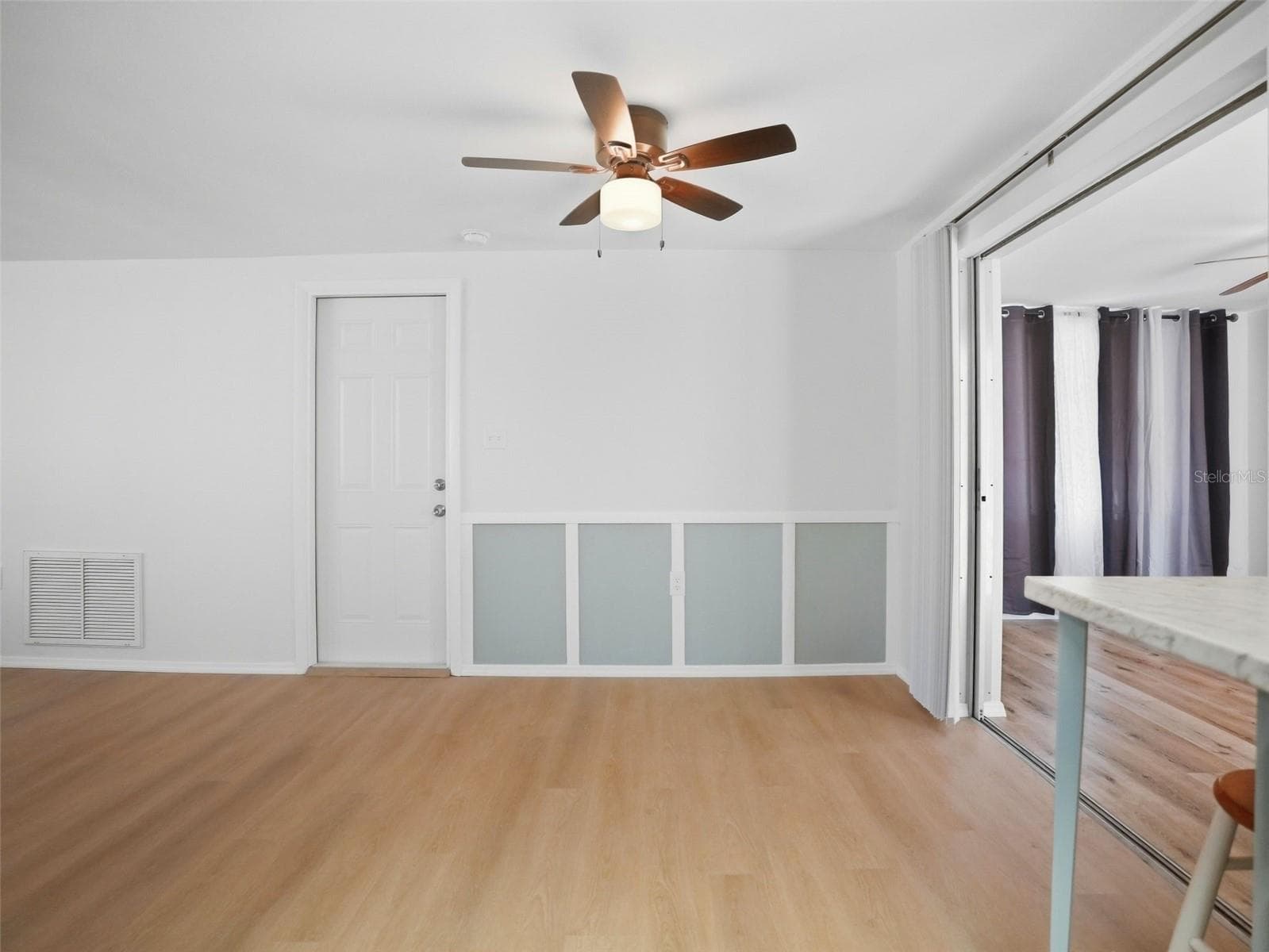 Single Family Residence at 1031 CLASSIC DR, HOLIDAY, photo 14 of 37