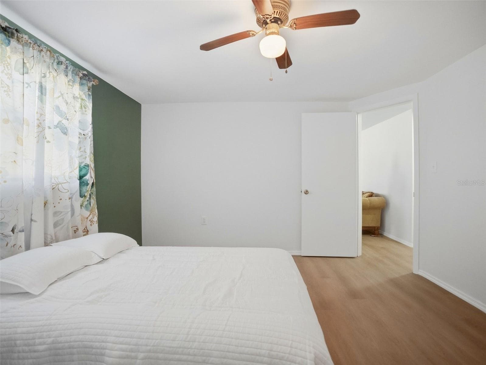 Single Family Residence at 1031 CLASSIC DR, HOLIDAY, photo 24 of 37
