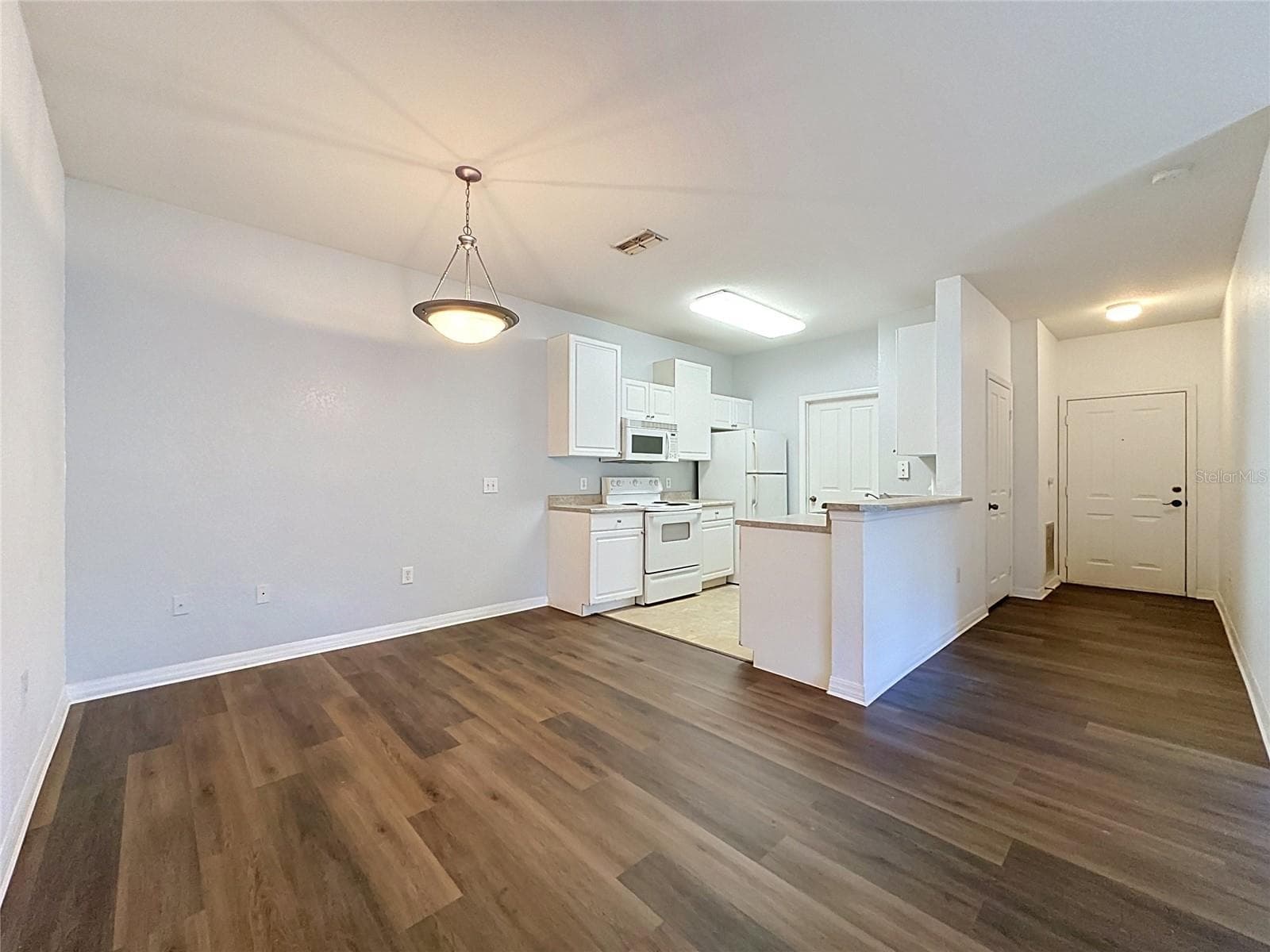Condominium at 1015 HEMINGWAY CIR #1015, HAINES CITY, photo 8 of 37