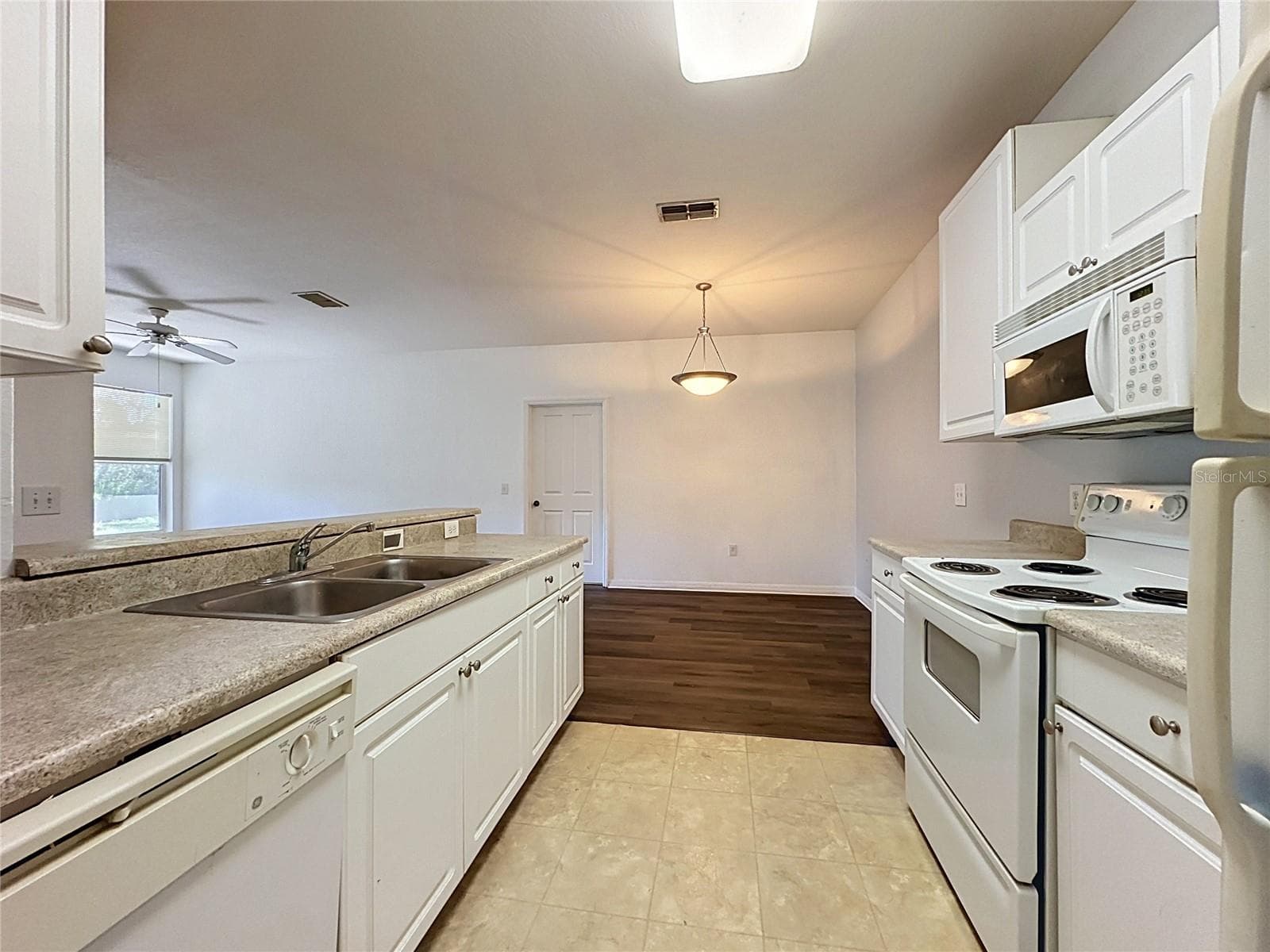 Condominium at 1015 HEMINGWAY CIR #1015, HAINES CITY, photo 12 of 37