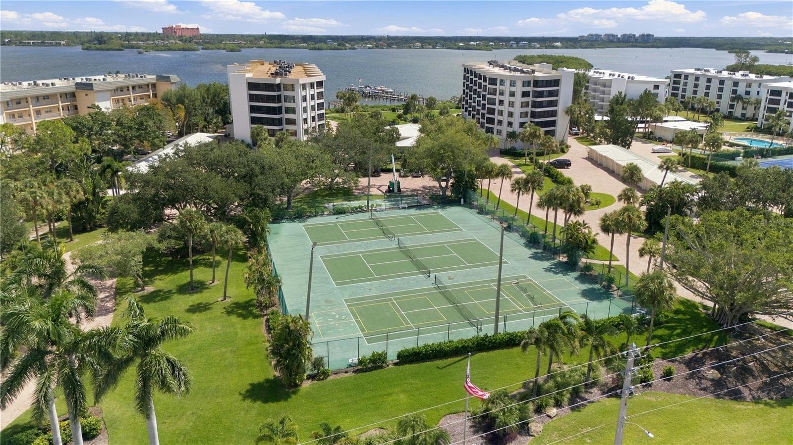 Condominium at 8701 MIDNIGHT PASS RD #304A, SARASOTA, photo 16 of 70