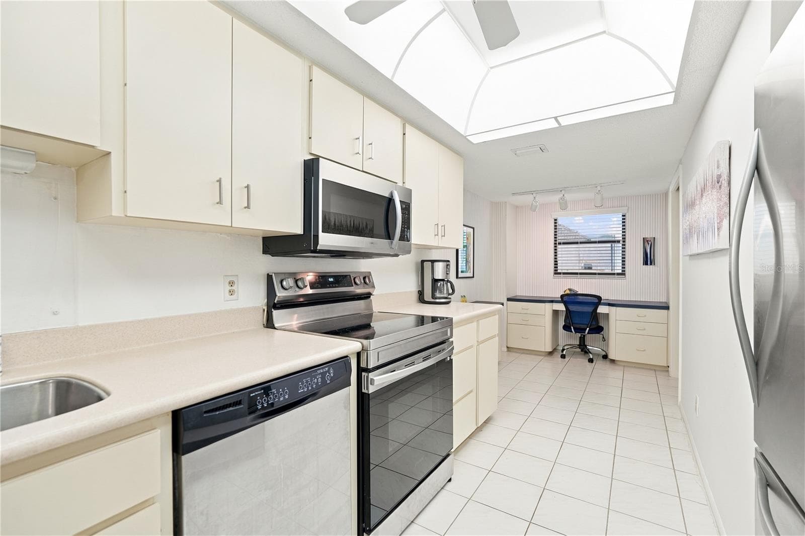 Condominium at 8701 MIDNIGHT PASS RD #304A, SARASOTA, photo 26 of 70