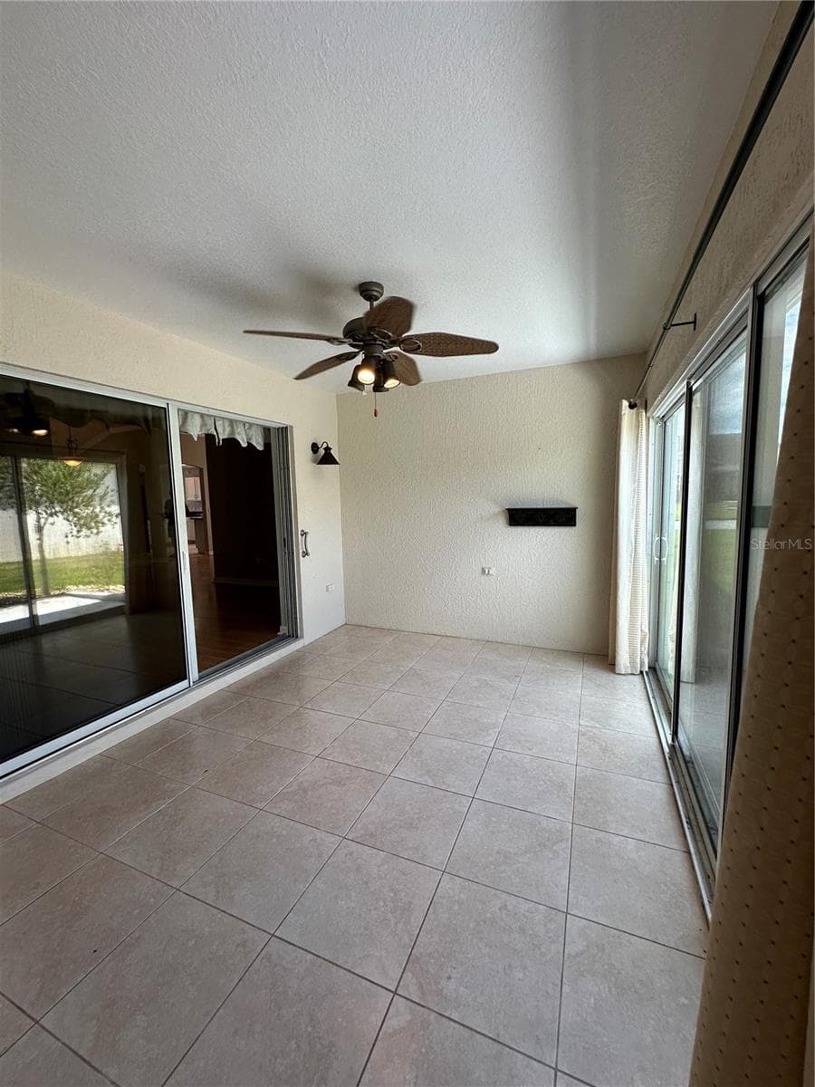 Lanai - 8053 SE 171ST MCALPIN ST, THE VILLAGES