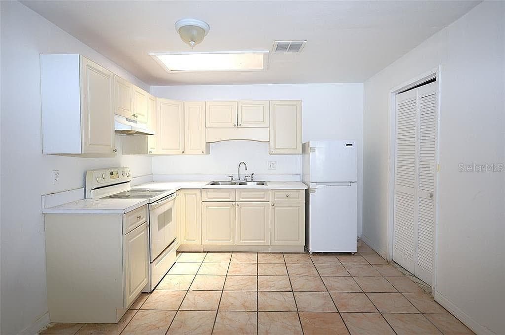 Townhouse at 4179 SPITFIRE AVE, KISSIMMEE, photo 19 of 27