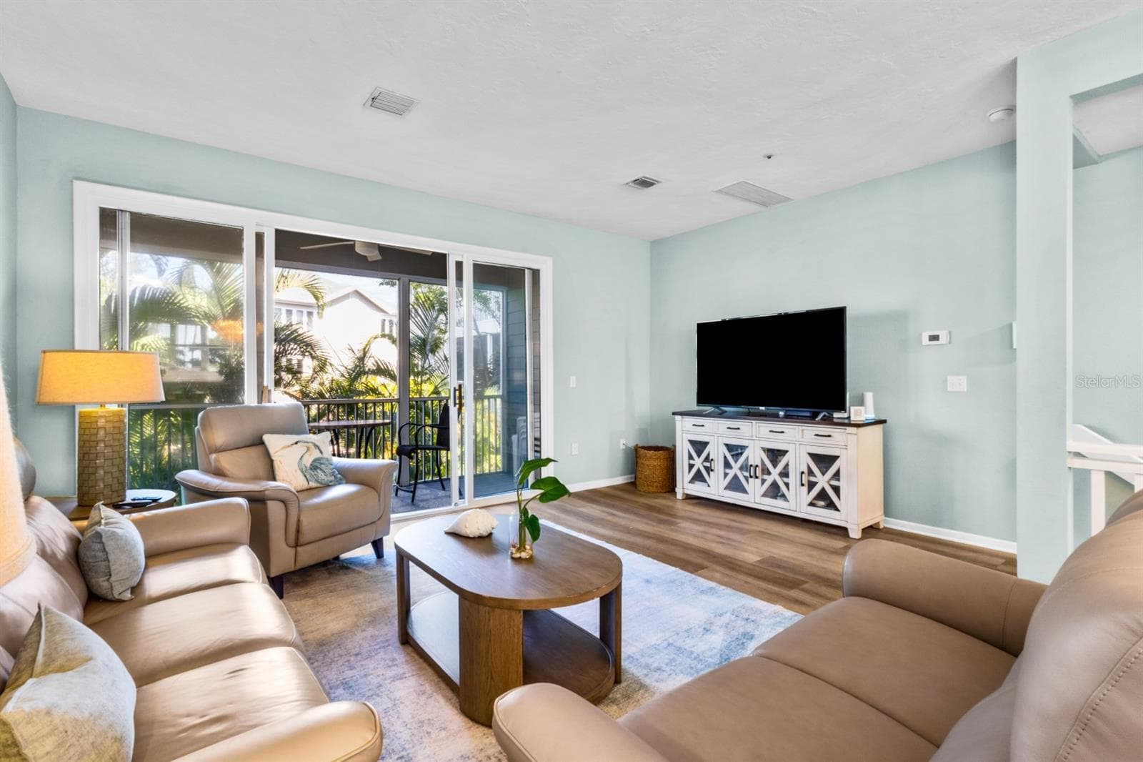 Townhouse at 521 FOREST WAY, LONGBOAT KEY, photo 9 of 48