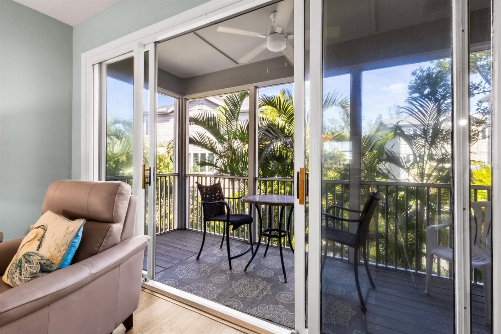 Townhouse at 521 FOREST WAY, LONGBOAT KEY, photo 13 of 48