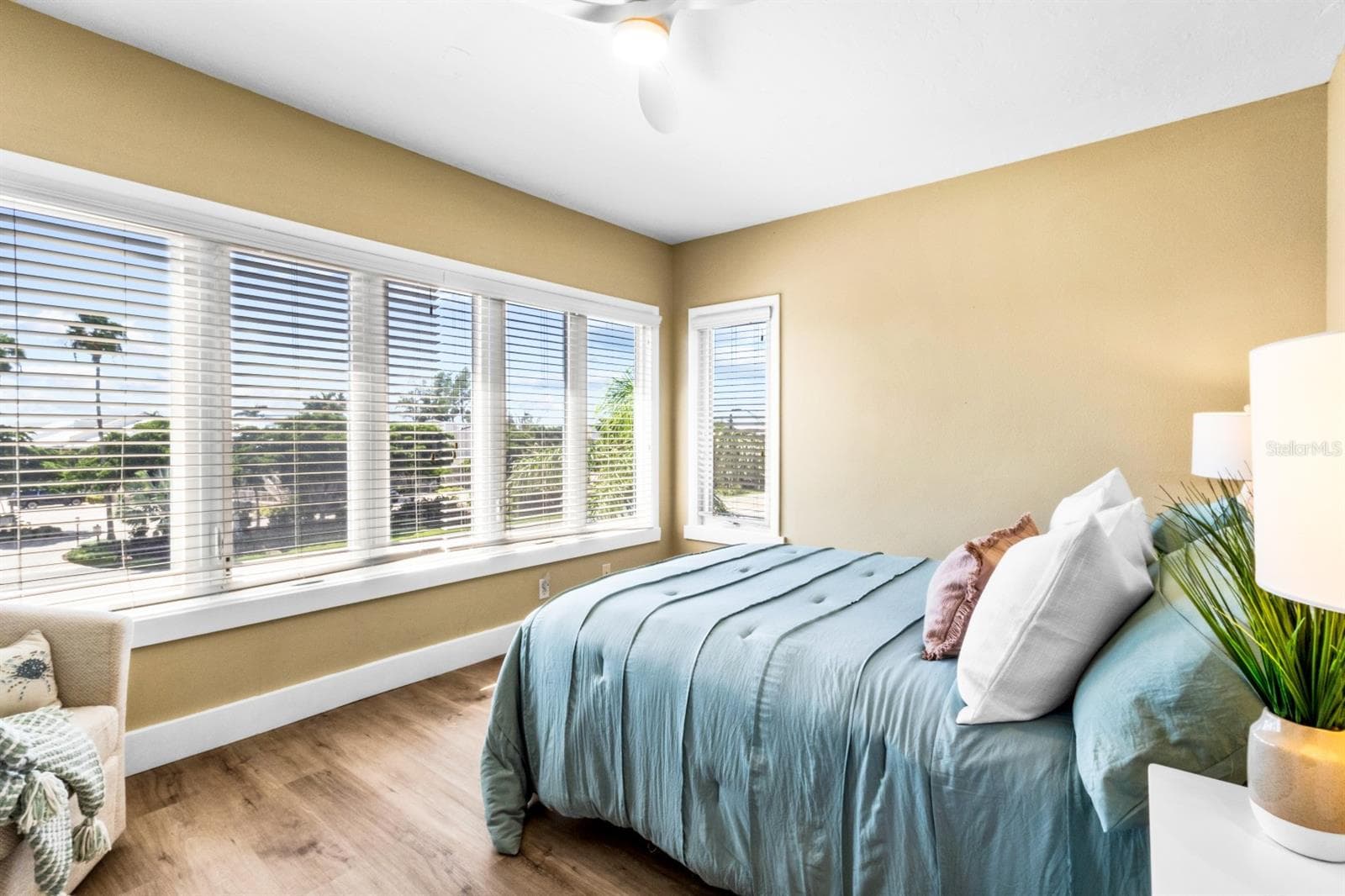 Townhouse at 521 FOREST WAY, LONGBOAT KEY, photo 25 of 48