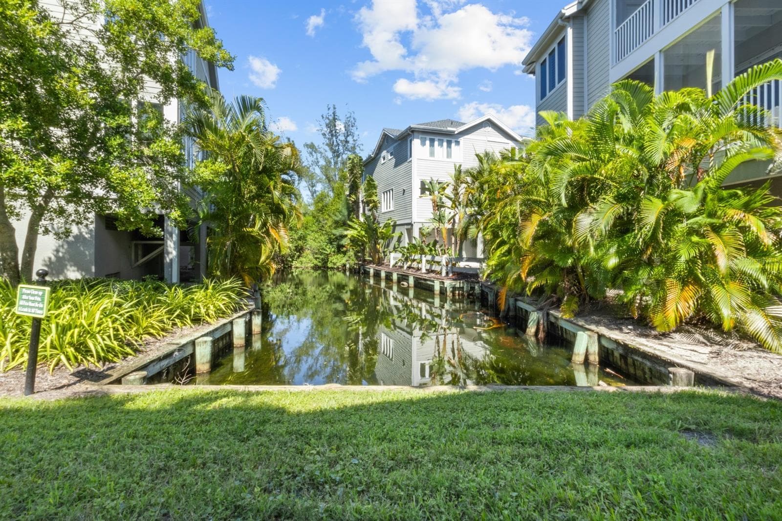 Townhouse at 521 FOREST WAY, LONGBOAT KEY, photo 28 of 48