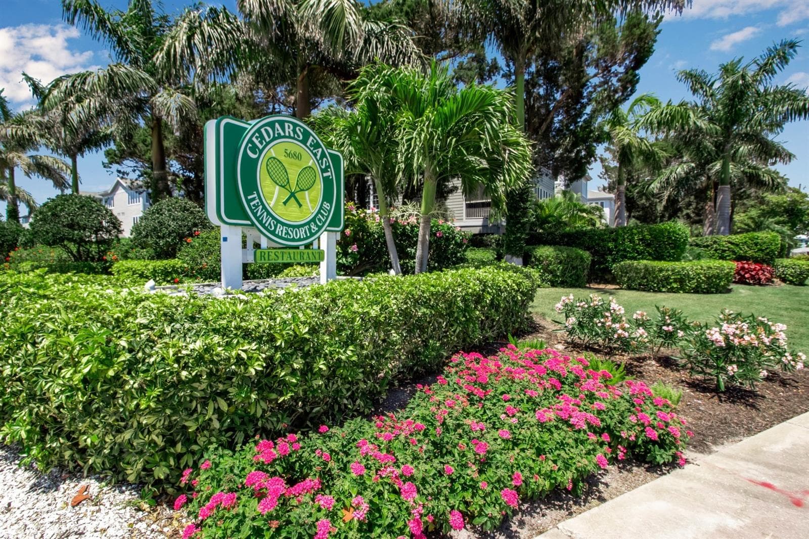 Townhouse at 521 FOREST WAY, LONGBOAT KEY, photo 30 of 48