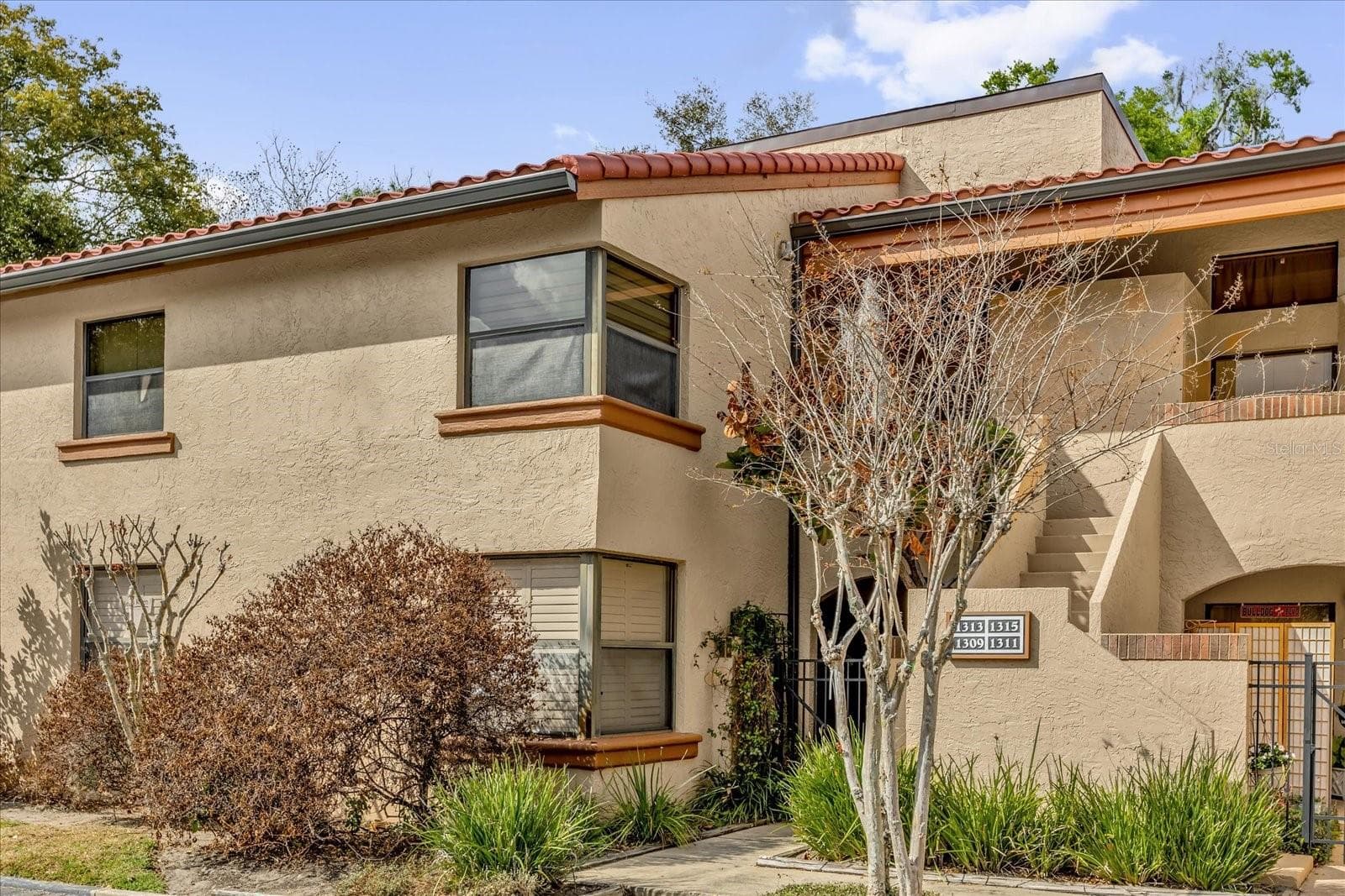 1313 LAKE WILLISARA CIR #1313